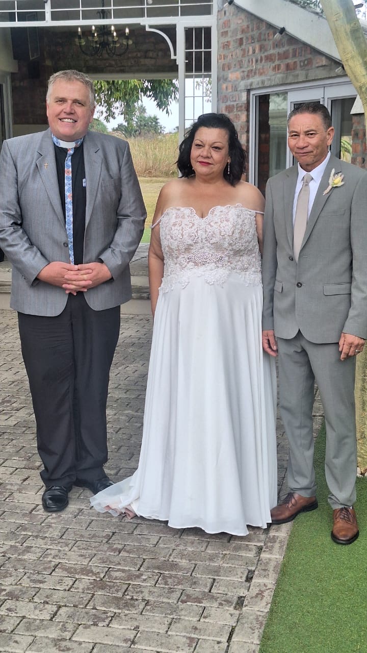 Wedding ceremony by Dr. Gerrit Rademeyer in Bonnievale