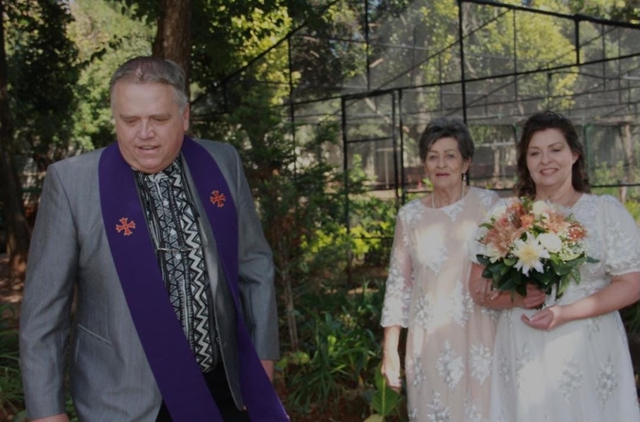 Wedding ceremony by Dr. Gerrit Rademeyer in Bonnievale