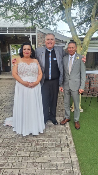 Wedding ceremony by Dr. Gerrit Rademeyer in Bonnievale